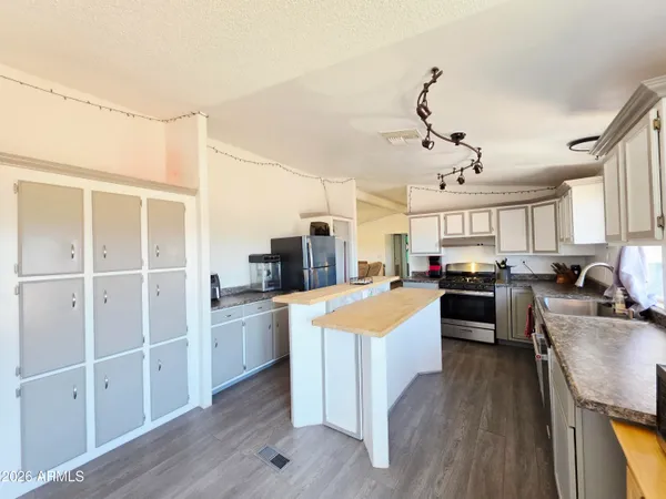 $269,000 | 5790 South Nucci Lane, Hereford, AZ 85615