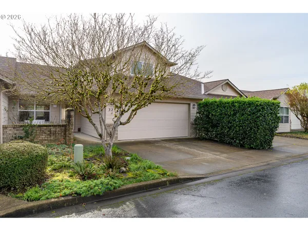 $405,000 | 323 Northeast Fircrest Place, McMinnville, OR 97128