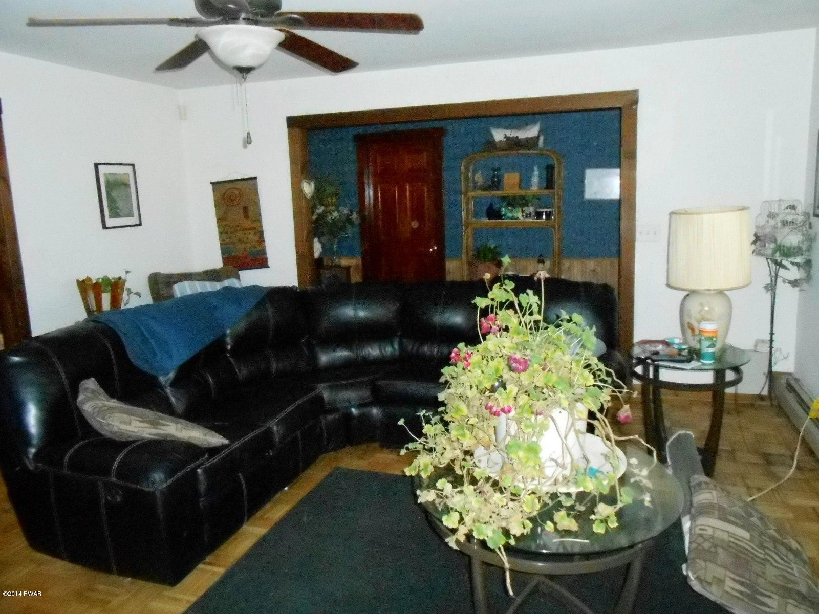 331 Rt 590 Greeley, PA 18425 - Photo 13 of 26