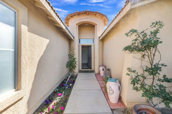 $570,000 | 81147 Mariposa Circle, Indio, CA 92201