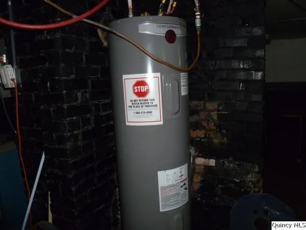 a close up of a shower