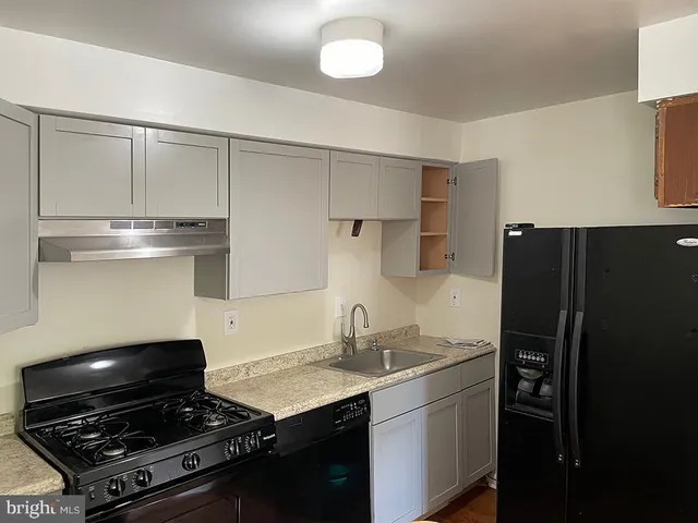 $375,000 | 157 Meadowbrook Lane, Brookhaven, PA 19015