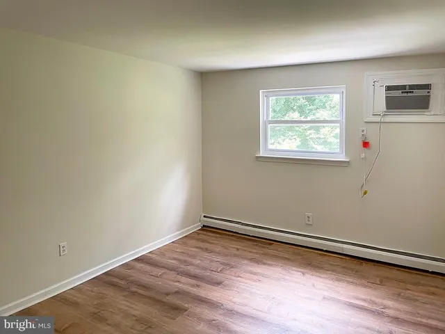 $375,000 | 157 Meadowbrook Lane, Brookhaven, PA 19015