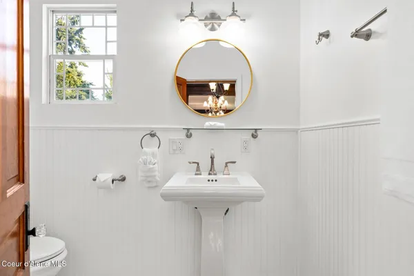 $815,000 | 6955 Apple Alley, Bonners Ferry, ID 83805