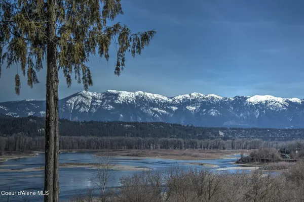 $815,000 | 6955 Apple Alley, Bonners Ferry, ID 83805