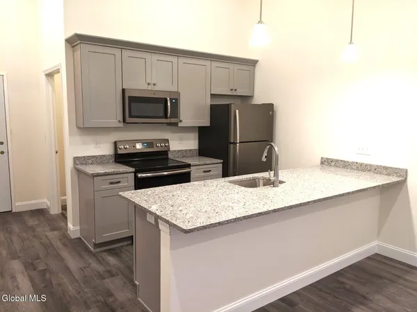$1,325 | 12 White Street, Unit 26, Cohoes, NY 12047