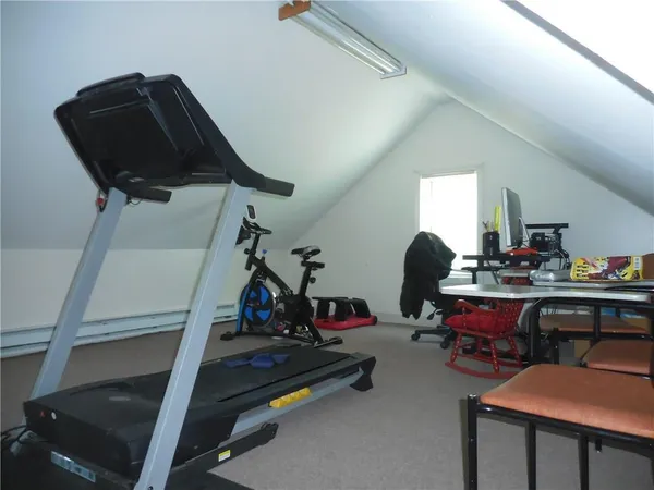 $1,995 | 17 Lake Avenue, Unit 2, Danbury, CT 06810