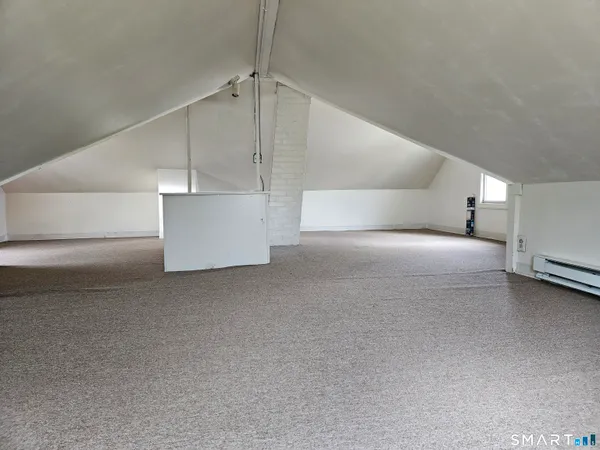 a view of a big room with closet and cabinet