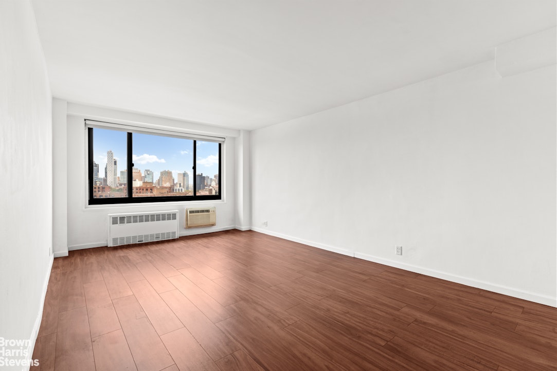 185 Hall Street, Unit 1710 Brooklyn, NY 11205 - Photo 2 of 9