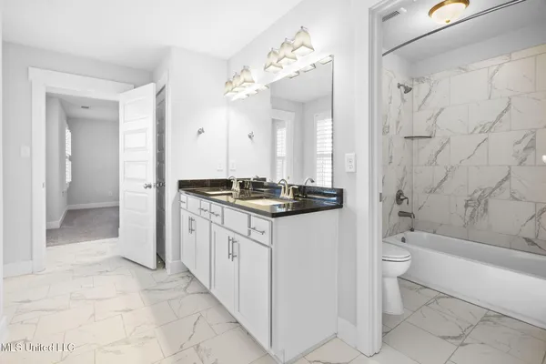 $599,900 | 7198 Harrier Drive East, Olive Branch, MS 38654