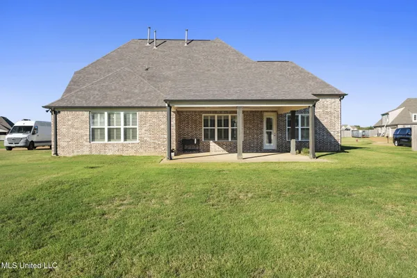 $599,900 | 7198 Harrier Drive East, Olive Branch, MS 38654