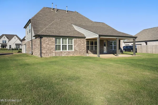 $599,900 | 7198 Harrier Drive East, Olive Branch, MS 38654