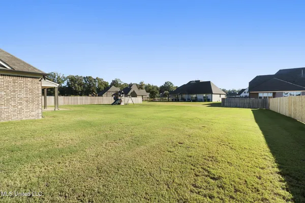 $599,900 | 7198 Harrier Drive East, Olive Branch, MS 38654