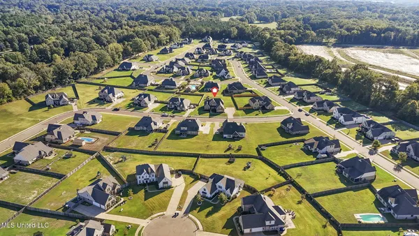 $599,900 | 7198 Harrier Drive East, Olive Branch, MS 38654