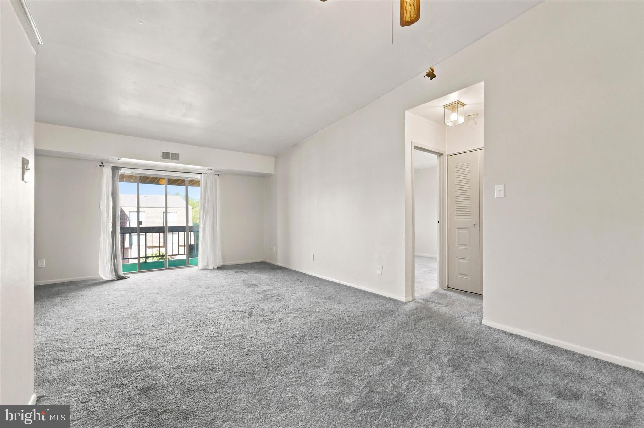58201 Delaire Landing Road, Unit 201 Philadelphia, PA 19114 - Photo 3 of 25