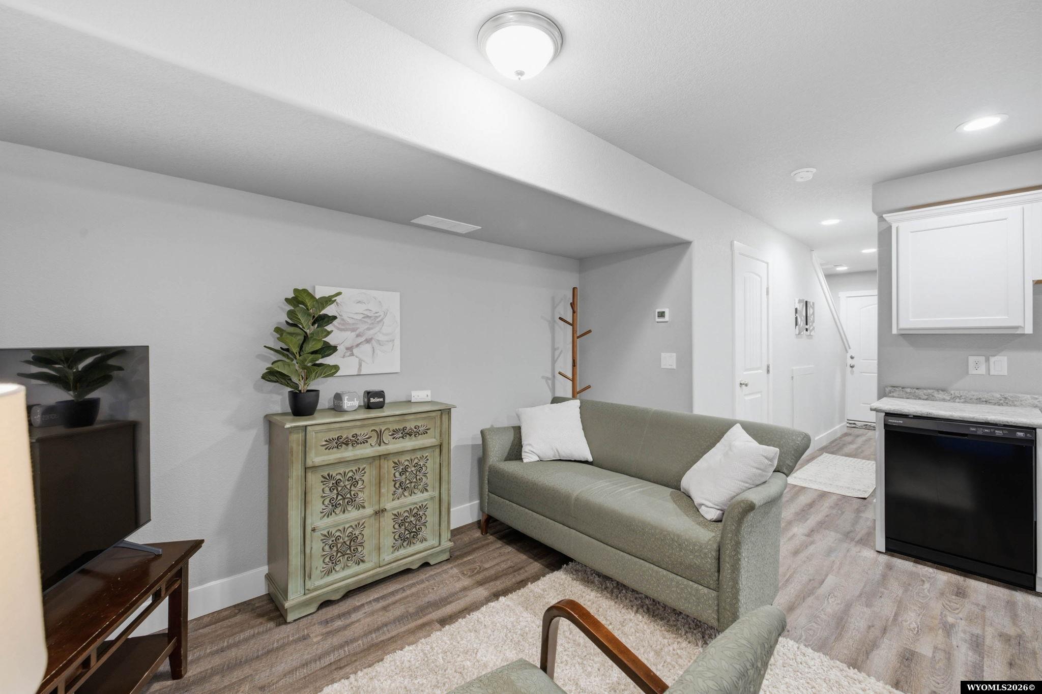 5971 Poison Spider Road Mills, WY 82604 - Photo 7 of 24 Gallery Image 7