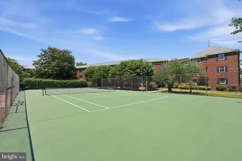 $340,000 | 1608 West Abingdon Drive, Unit 302, Alexandria, VA 22314