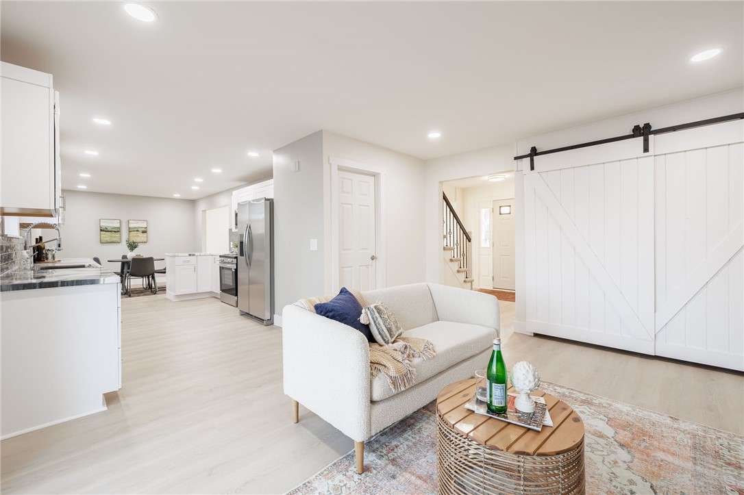 36 Round Hill Road Henrietta, NY 14467 - Photo 13 of 35