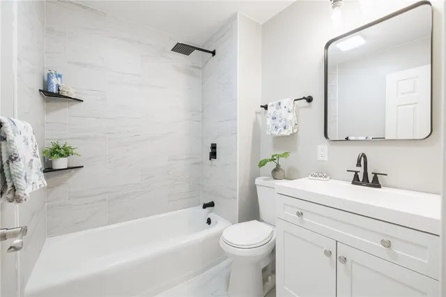 $334,900 | 36 Round Hill Road, Henrietta, NY 14467