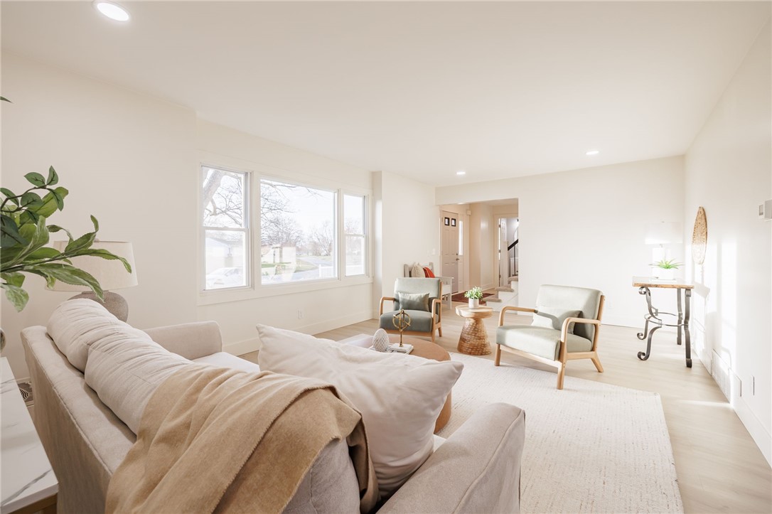 36 Round Hill Road Henrietta, NY 14467 - Photo 6 of 35