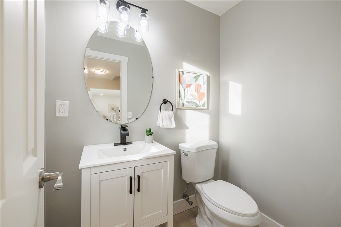 36 Round Hill Road Henrietta, NY 14467 - Photo 10 of 35