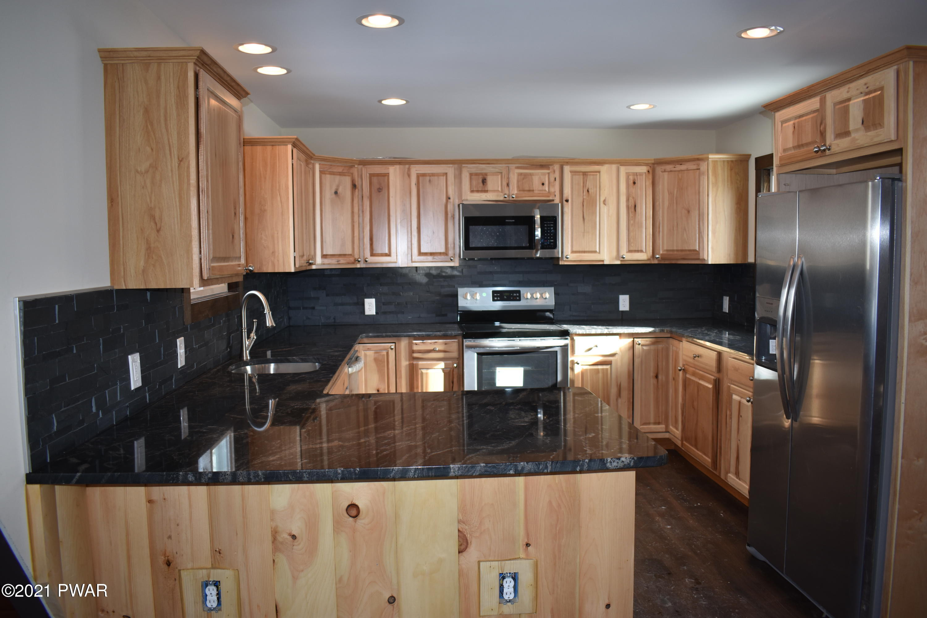 102 Ridge Road Hawley, PA 18428 - Photo 7 of 44