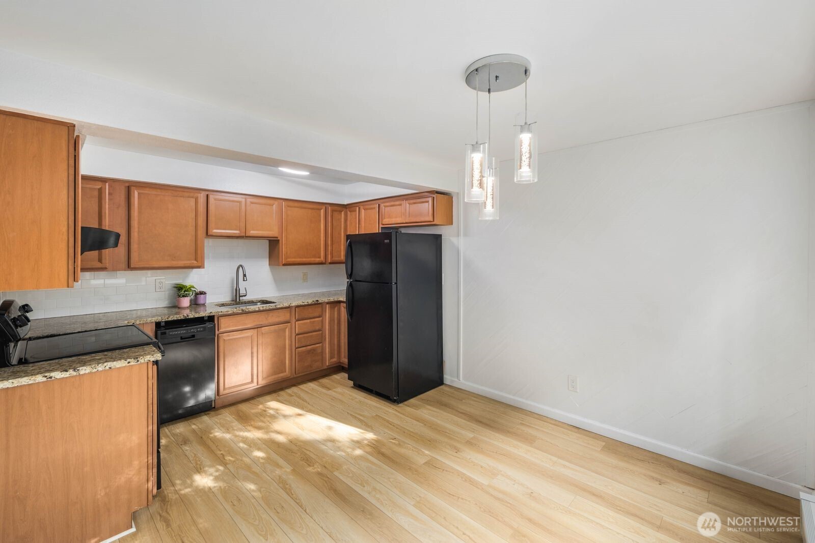 210 Southwest Clark Street, Unit A103 Issaquah, WA 98027 - Photo 18 of 35