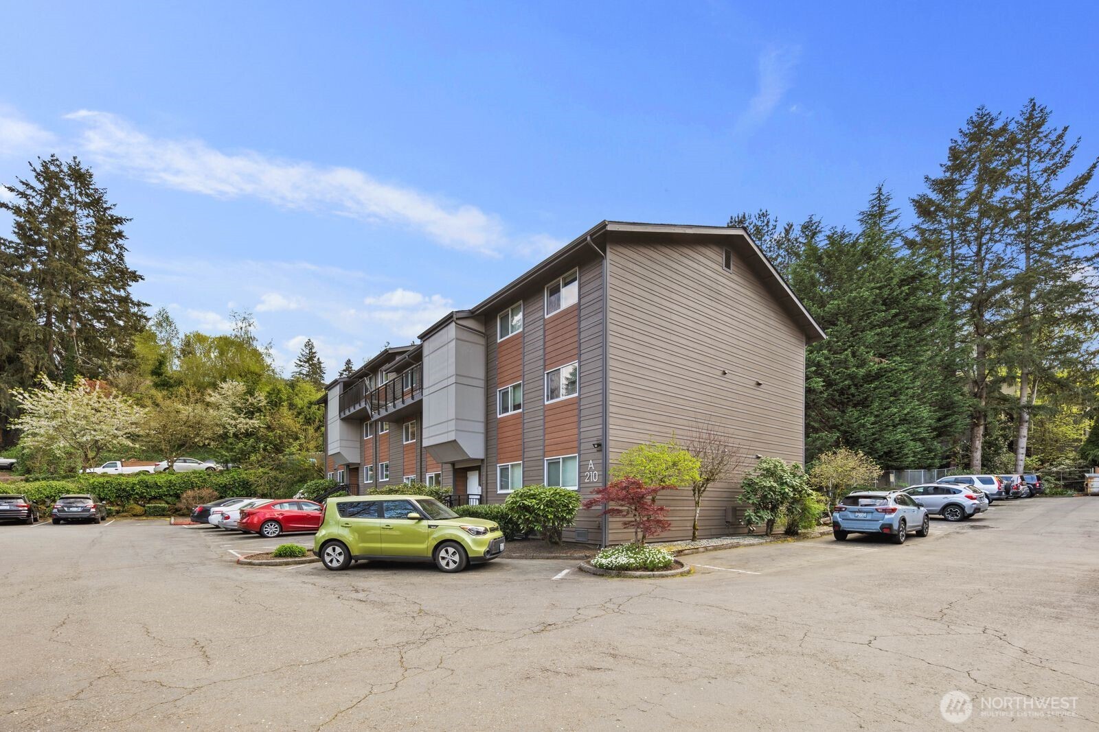 210 Southwest Clark Street, Unit A103 Issaquah, WA 98027 - Photo 3 of 35