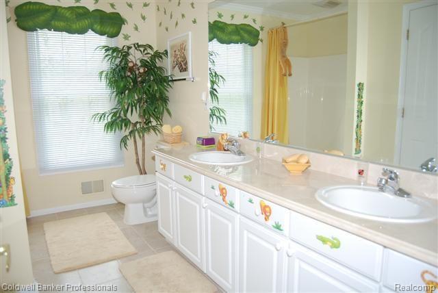 46425 Inverness Road Canton, MI 48188 - Photo 14 of 18 46425 BATH
