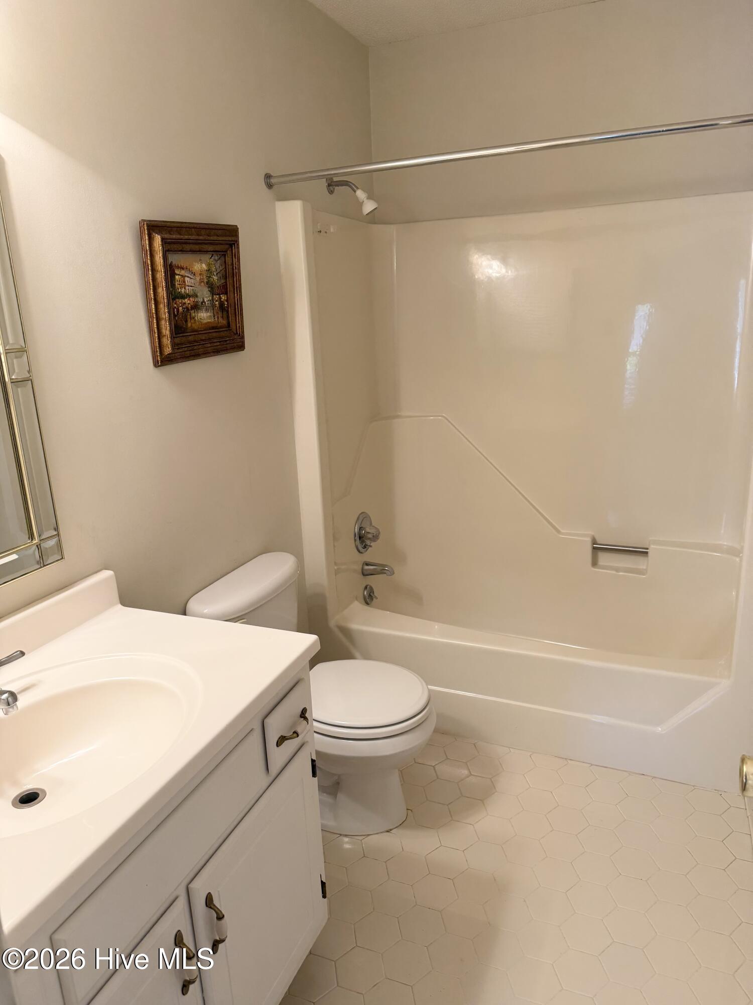 1870 Quail Ridge Road, Unit M Greenville, NC 27858 - Photo 19 of 26 IMG_5145