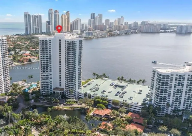 $2,900 | 19101 Mystic Pointe Drive, Unit 302, Aventura, FL 33180