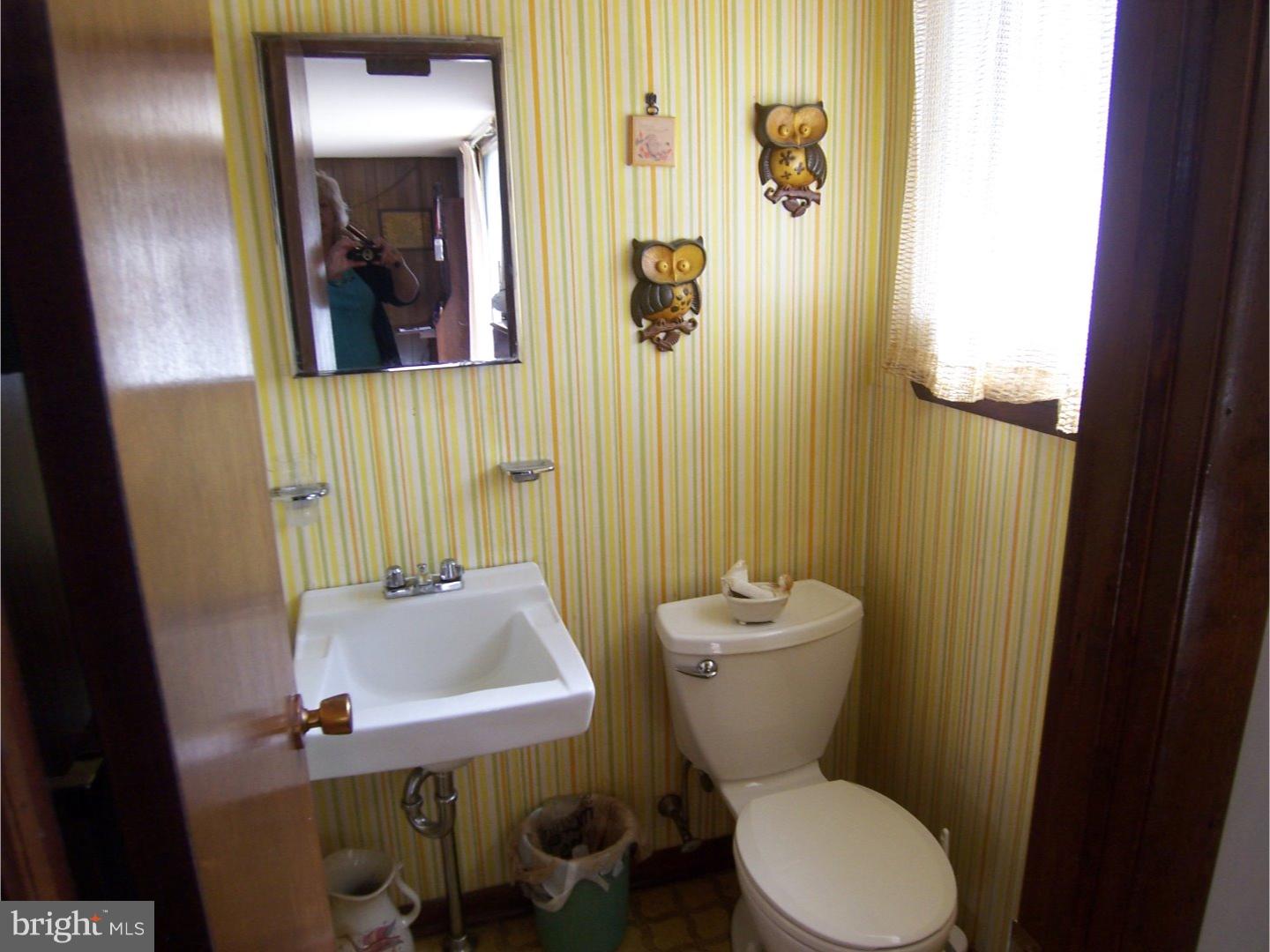 518 Schick Road Aston, PA 19014 - Photo 18 of 22 Half Bath
