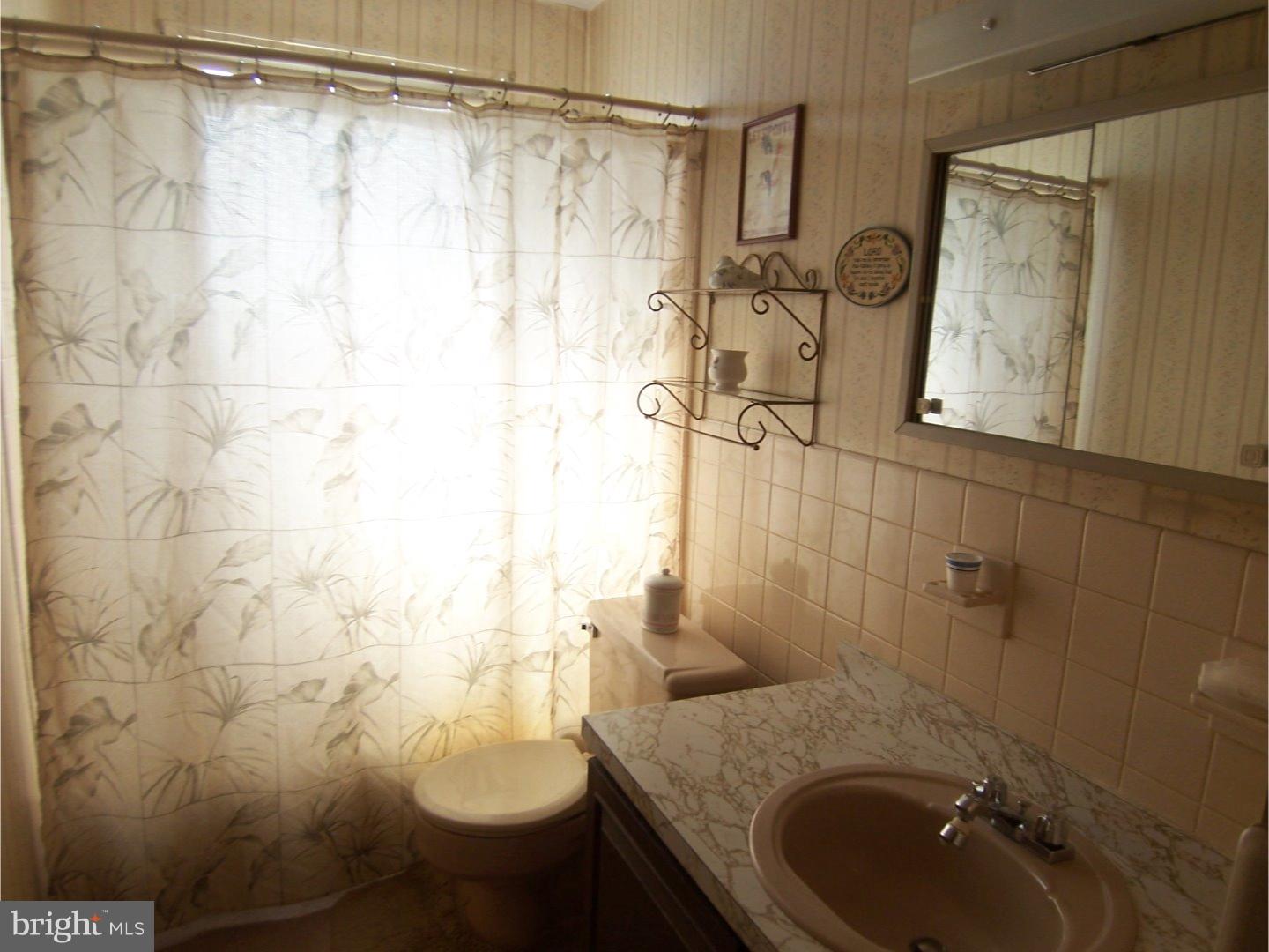 518 Schick Road Aston, PA 19014 - Photo 10 of 22 Bathroom