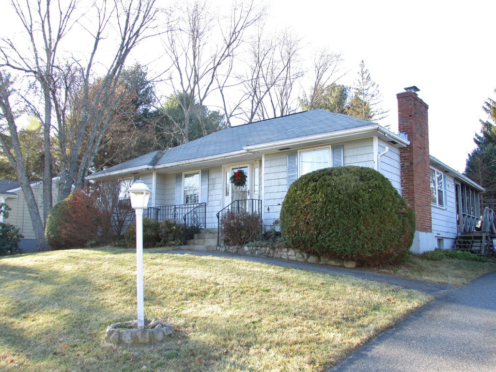 16 Arapahoe Road Bellingham, MA 02019 - Photo 1 of 9 Gallery Image 1