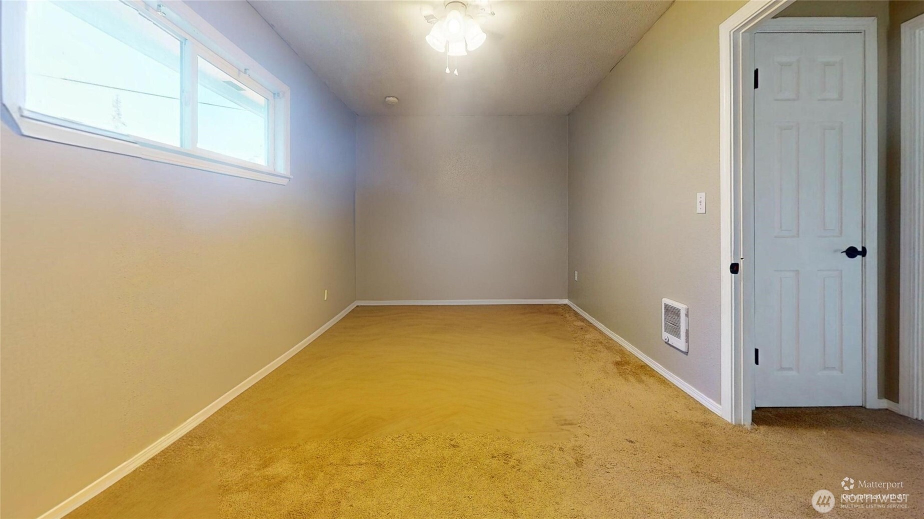 1104 Walnut Street Bremerton, WA 98310 - Photo 6 of 16 Gallery Image 6