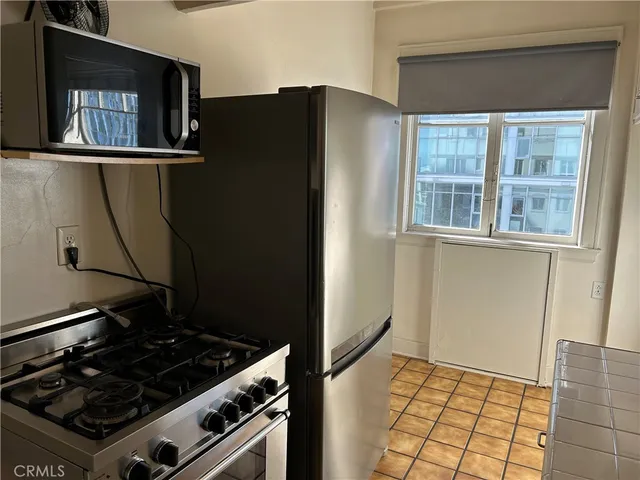 $370,000 | 360 West Ocean Boulevard, Unit 1106, Long Beach, CA 90802