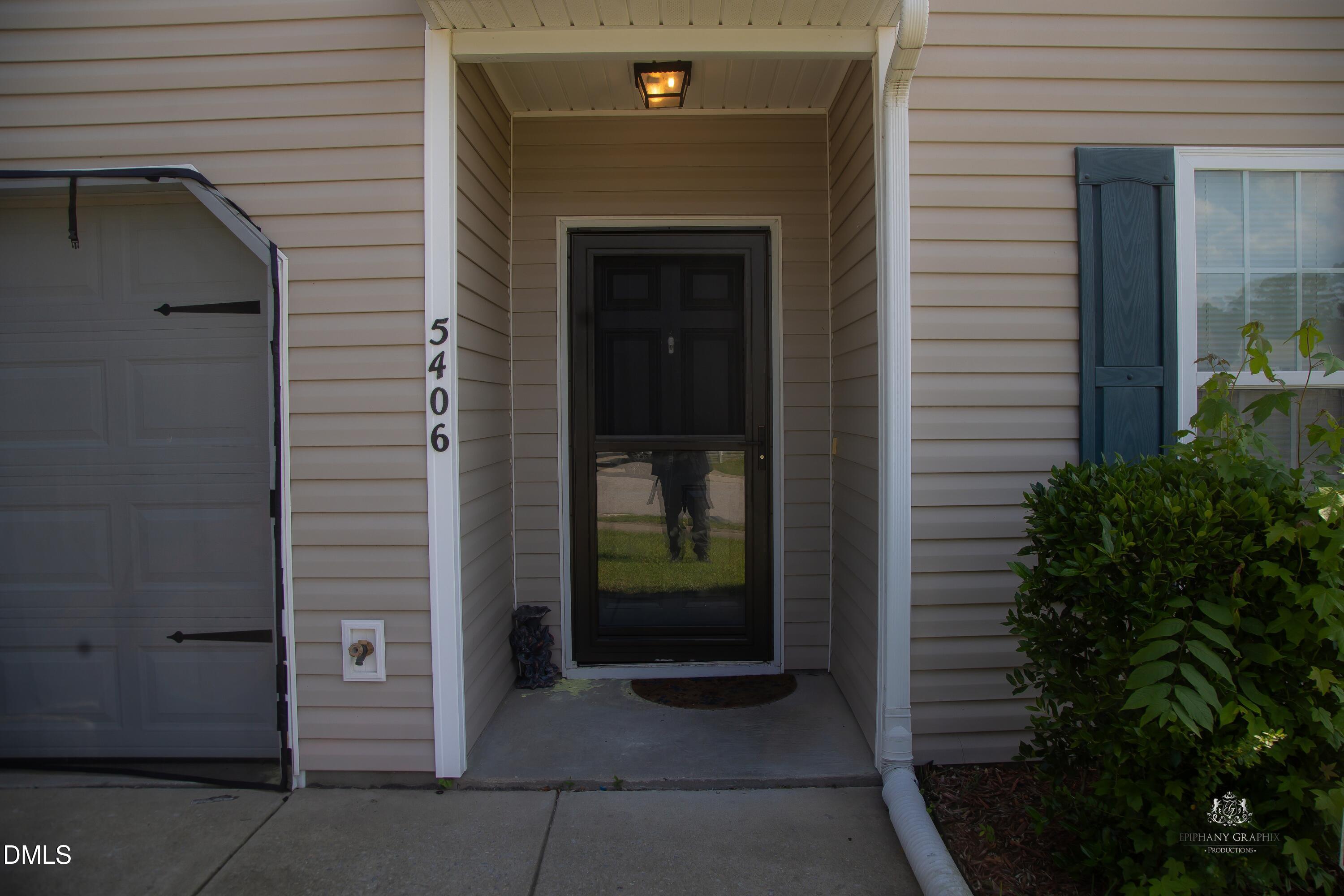 5406 Cowan Lane Raleigh, NC 27610 - Photo 2 of 15 Raleigh-50-topaz-sharpen (1)