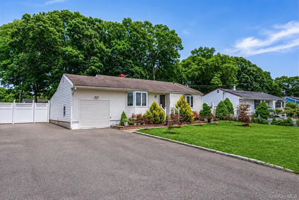 $649,999 | 237 Dovecote Lane, Central Islip, NY 11722