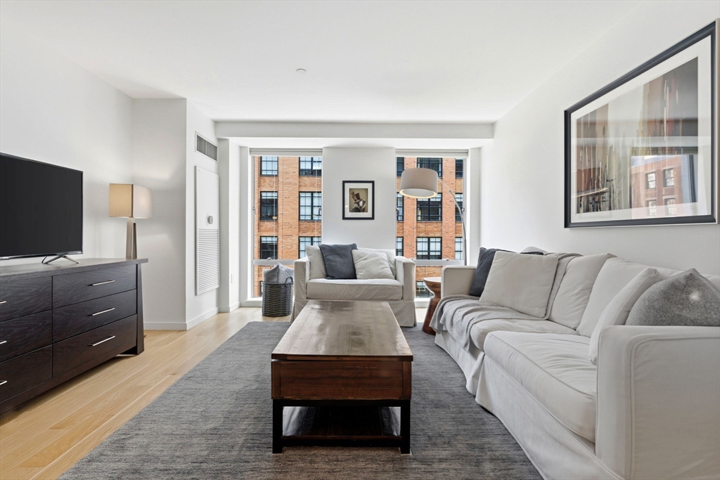 80 Broad Street, Unit 602 Boston, MA 02110 - Photo 1 of 35