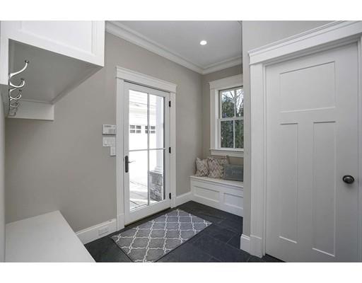 20 Gammons Road Newton, MA 02468 - Photo 15 of 28 a living room with a toilet