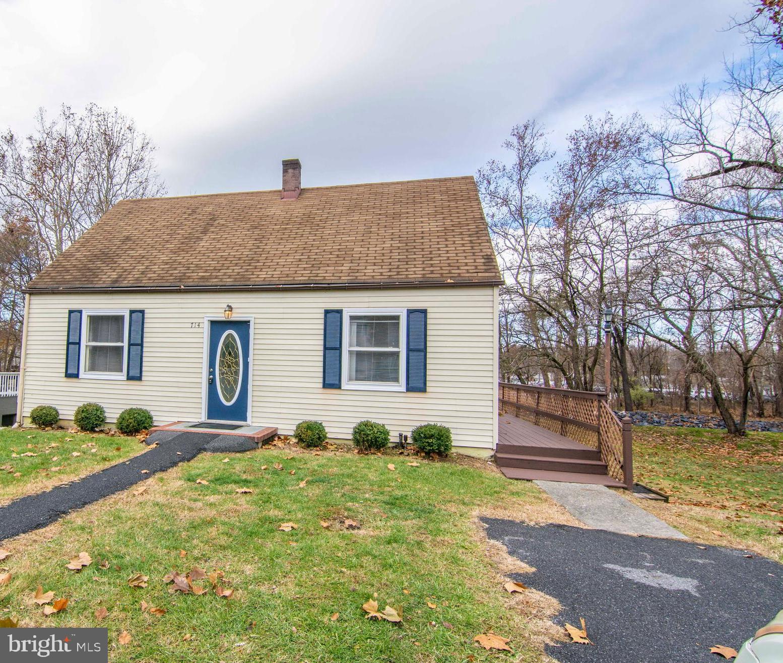 714 Crosby Road Front Royal, VA 22630 - Photo 3 of 35