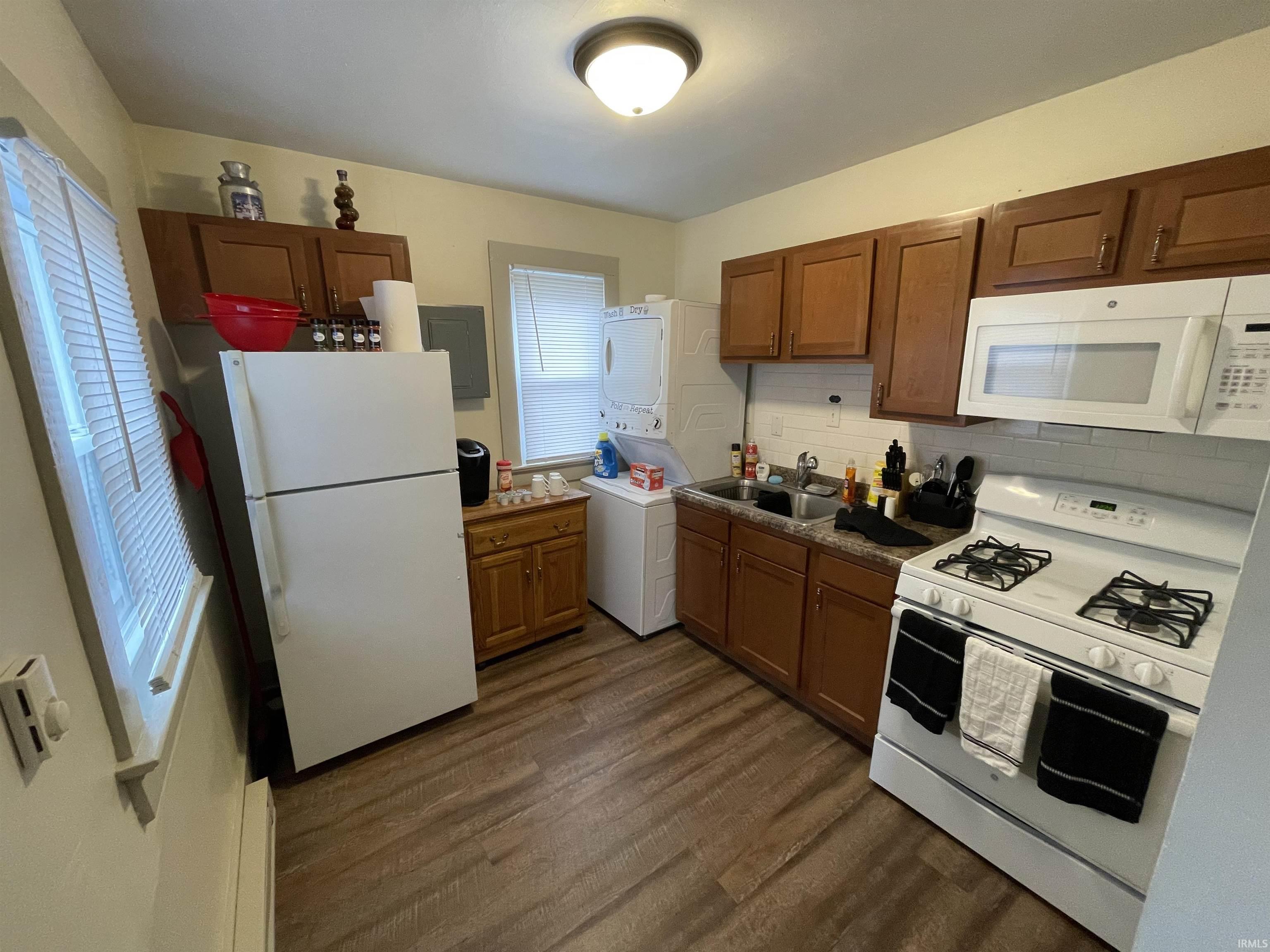 4013 South Wayne Avenue Fort Wayne, IN 46807 - Photo 3 of 26