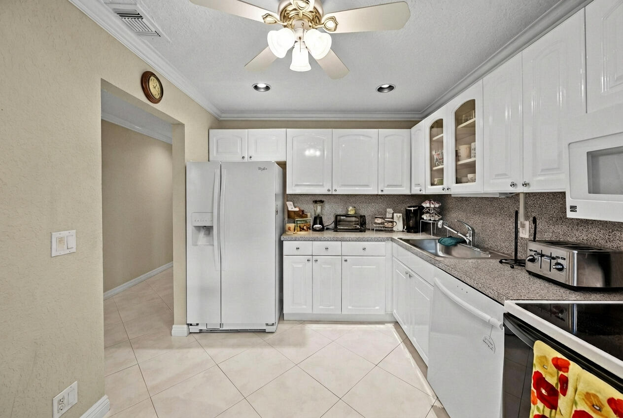 21691 Tall Palm Circle, Unit 3C Boca Raton, FL 33433 - Photo 6 of 74 collov-ai_20260201183803_p3b2lb