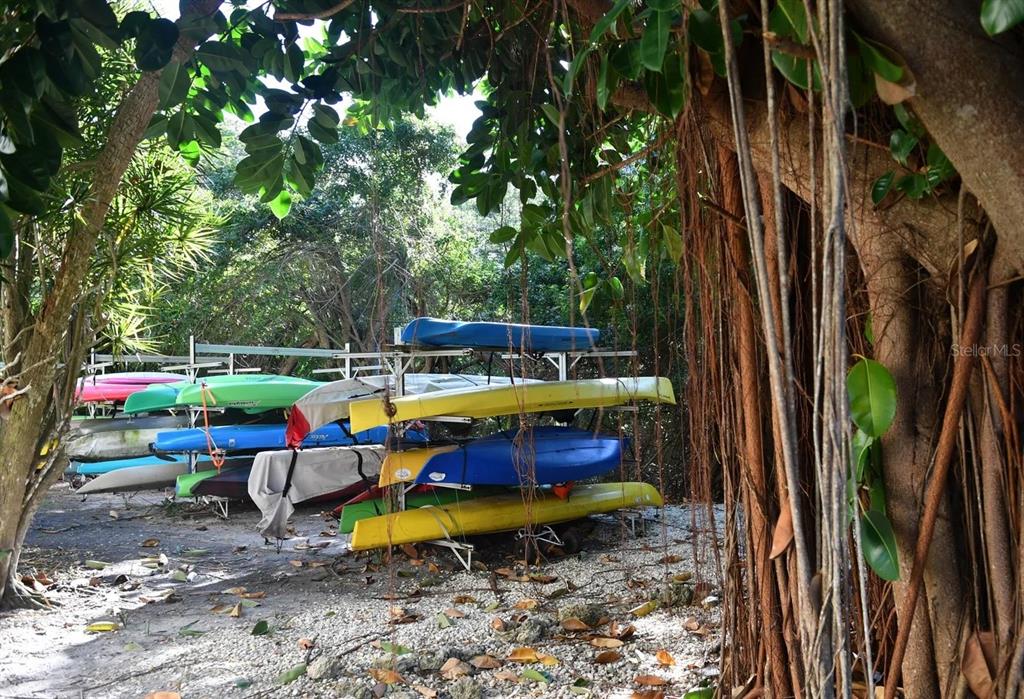 531 Sutton Place, Unit 14 Longboat Key, FL 34228 - Photo 27 of 29