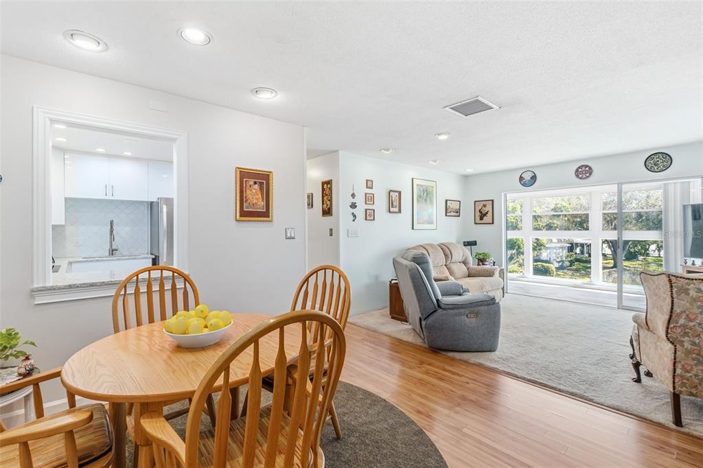 531 Sutton Place, Unit 14 Longboat Key, FL 34228 - Photo 7 of 29