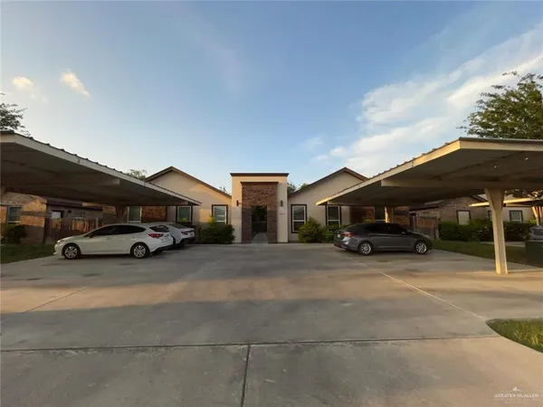 $900 | 3609 Valeria Street, Unit 1, Edinburg, TX 78541