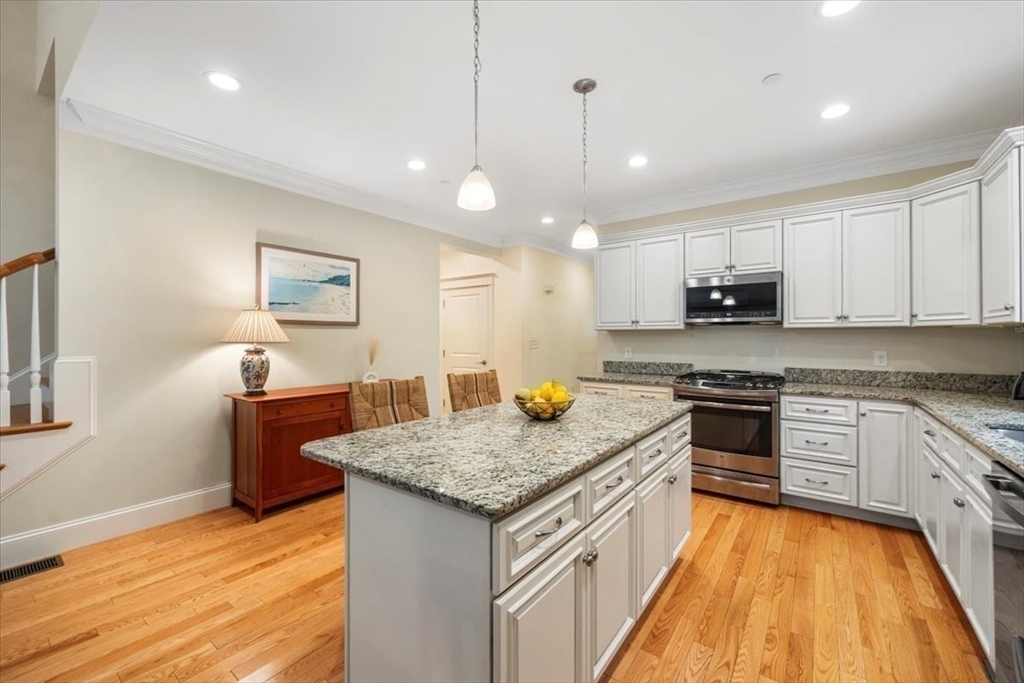 10 Milestone Way, Unit 10 Hanover, MA 02339 - Photo 13 of 42 Gallery Image 13