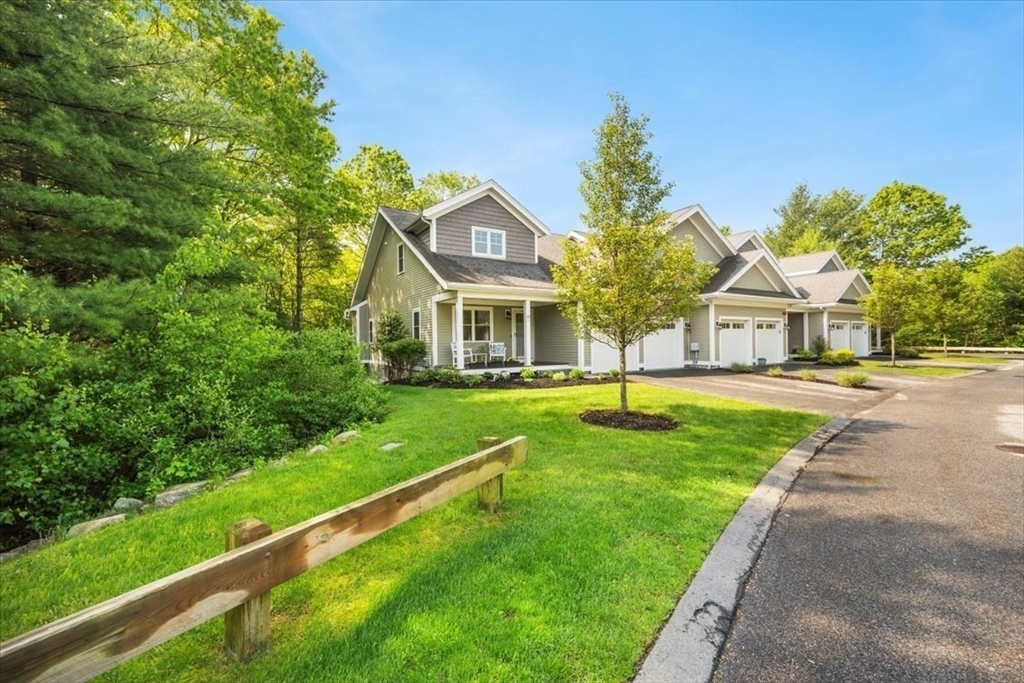 10 Milestone Way, Unit 10 Hanover, MA 02339 - Photo 3 of 42 Gallery Image 3