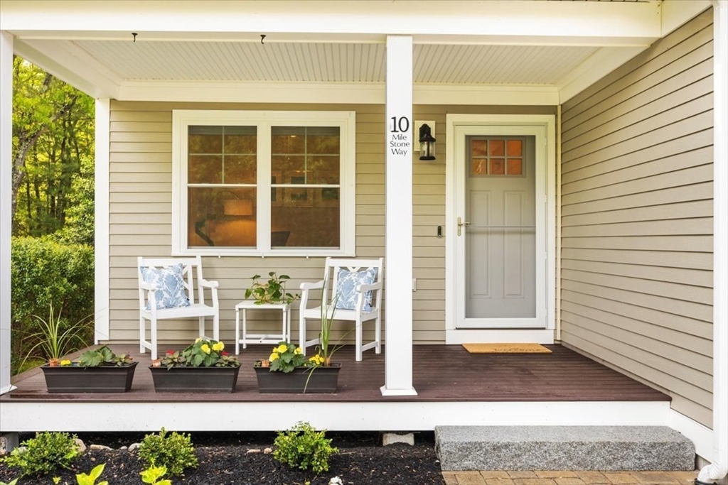 10 Milestone Way, Unit 10 Hanover, MA 02339 - Photo 4 of 42 Gallery Image 4