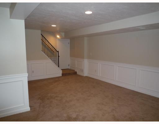 973 Roland Road Pittsburgh, PA 15221 - Photo 7 of 15 Den/Family/Great Room.